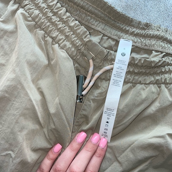 Lululemon Jogger Windbreaker Pants - Picture 3 of 4